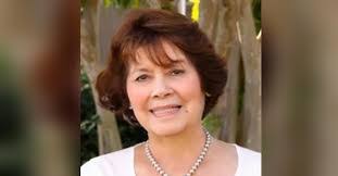 Valerie Dewitt's Instagram, Twitter & Facebook