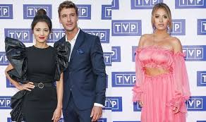 Aktorka ma na swoim koncie również inne role w produkcjach telewizyjnych oraz teatralnych. Adriana Kalska I Marcelina Zawadzka Na Ramowce Tvp Party Pl