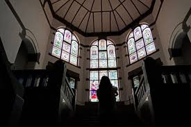 Selain cerita misterinya, yang menarik adalah sejarah dan keindahannya saat dipotret. Kisah Lawang Sewu Berjuang Demi Hilangkan Nuansa Mistis Halaman All Kompas Com