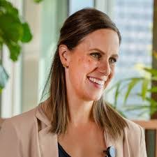 Tara Schmidt's Instagram, Twitter & Facebook