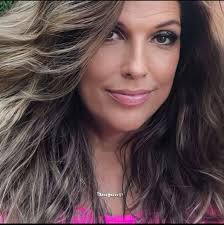 Nutriplus Recharge Sticks are now available in the US and Dominican  Republic! Power up anytime, anywhere with these small but mighty, and made  to move with you, single serve sachets. 🎉 Contains