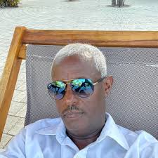 Always big smiles when I'm with my #Chopped family. Head to my Stories for  a preview of tonight's first challenge, and then tune in at 10/9c