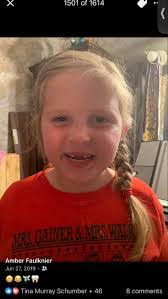 Amber Fulford's Instagram, Twitter & Facebook