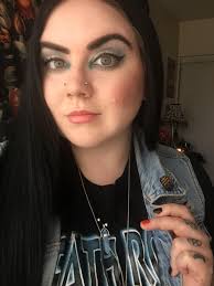 A background, but for a reason I don't understand, I don't really like  it... Does anyone know what could be bothering me like that? Maybe colors? 