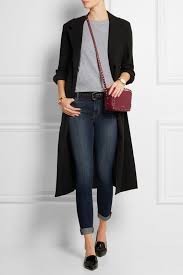 Sensuale anche in spiaggia con il costume intero decorato sul seno. Come Vestirsi Dopo I 50 Anni Idee Looks Strepitose Casual Work Outfits Trendy Fashion Fashion
