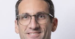 Tony Giles's Instagram, Twitter & Facebook