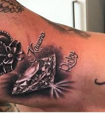 A modelo optou por uma cobra. Mais Sobre Tatuar Vidas
