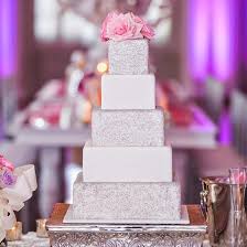 Welcome to sweet addict bakery, the creation of owner/master baker deidre providing delicious recipes, cooking classes, tasty treats and more! Wedding Trends Metallic Cakes Belle The Magazine