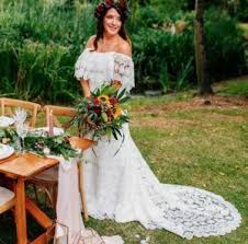 Perfect Fit Bespoke Bridal Couture Leeds Yorkshire Best Uk Wedding Suppliers Little Book Wedding Directory Pinterest Wedding Dresses Wedding And Brid