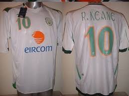 Martin o'neill's assistant manager roy keane believes ireland can be very confident about the countrys european qualifier campaign. Ireland Shirt Jersey S M L Xl Bnwt Robbie Keane Football Soccer Eire La Galaxy Ebay