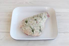 Cosciotto d'agnello arrosto con patate. Coscio Di Agnello Al Forno Con Patate Gala Supermercati