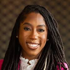 Michelle Fowlkes's Instagram, Twitter & Facebook