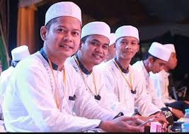 Solla a'laikallah huya ad'nani koleksi sinar fm.like fb ~ s.com star viral. Lirik Lagu Sholla Alaikallah Cinta Merana Az Zahir Kangsoma Com