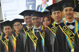 Ucapan selamat lulus sidang skripsi selamat lulus buat kalian yang telah menyelesaikan ujian skripsi. 60 Ucapan Selamat Wisuda Bahasa Inggris Beserta Artinya Mamikos Info