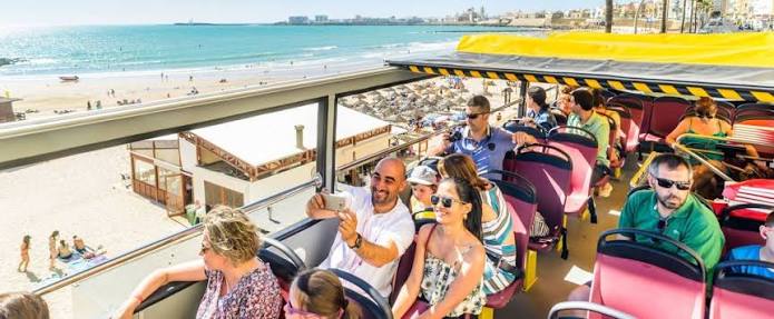 C&aacute;diz City Hop on Hop off Bus Tour | Nattivus