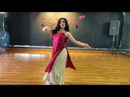 Pin By Nadhisha On My Saves Simple Dance Dance Outfits Wedding Dance Songs