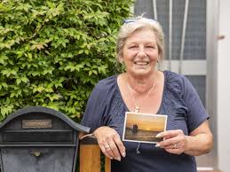 Der schnelle versand ins ausland. Munchen Frau Bekommt Postkarte 27 Jahre Nachdem Sie Abgeschickt Wurde Trockene Reaktion Folgt Stadt