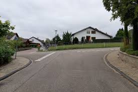 Dieses recht des parkens vor der eigenen einfahrt darf auch an dritte (verwandte, freunde) weitergegeben werden. Parkverbote Die Komplette Ubersicht Mit Bildern Urteilen Infografik Stvo2go