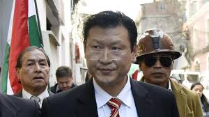 Samuel le dice a Chi que no se sumaría a su proyecto: "Con él, Bolivia  terminaría como Haití" Samuel Doria Medina respondió duramente a las  propuestas de su contrincante Chi Hyun Chung,