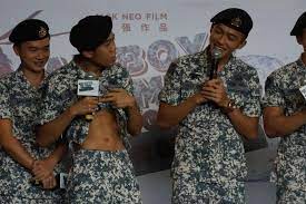 In an alternate timeline, ken, lobang and wayang king are transferred to the naval diving unit (ndu) and have to overcome obstacles and personal issues to grow as people. Lots Of Buff Male Bodies On Display In Ah Boys To Men 3 Frogmen Entertainment News Top Stories The Straits Times