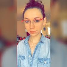 Leanna Hall's Instagram, Twitter & Facebook