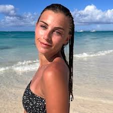 bellareaswim's influencer community