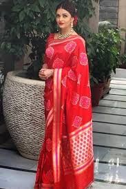 Actress in saree, actress ragini dwivedi, bollywood actress, ragini dwivedi desktop hd wallpaper free download, tamil actress, tamil movie nimirndhu nil celebrity ragini dwivedi images stills. Bollywood Celebrities In Red Banarasi