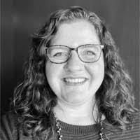 Amanda Deeter's Instagram, Twitter & Facebook