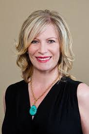 Melanie Mccarty's Instagram, Twitter & Facebook