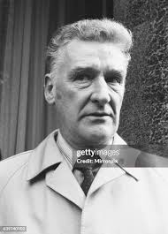 18,389 The Grand National Steeple Chase Photos & High Res Pictures