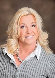 Donna Goodlett's Instagram, Twitter & Facebook