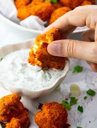 Mix 1 cup of the flour with garlic powder, smoked paprika, cornstarch and kosher salt. Cauliflower Buffalo Wings With Vegan Ranch Dip Vegan Heaven