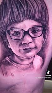 Ritratto di un bel bimbo, vi piace?? Fatemelo sapere con like e commenti, e  scrivetemi per i vostri ritratti o tatuaggi realistici su pelle!  @Artigiano_Tatuatore @Black Circle @Eluba Ink tattoo ...