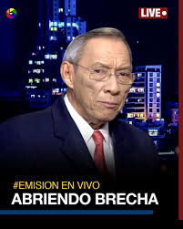 ABNoticias || Las imágenes que circulan en redes sociales del accidente en  horas de la madrugada del sábado en donde una rastra con maquinaria pesada  derrumbo el puente aéreo Juan Manuel Gálvez,