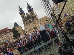 Podle ministra vnitra jana hamáčka si volný opakovaně odmítl nasadit. Otevrit Cesko V Centru Prahy Lide Protestovali Proti Vladnim Opatrenim Nas Region
