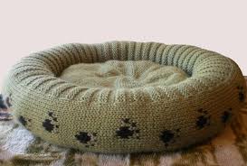 Shes a 28kg labrador and it easily holds. Knitting Pattern For Plush Bed For A Cat Or Dog By Shiridesigns 5 99 Knitting Patterns For Dogs Animal Knitting Patterns Dog Pattern