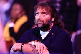 Andy fordham's first 3 darts back on the big stage at the 2015 grand slam, resulted in him hitting a 180! T4ylpbuko2zdrm