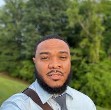 Practicing my lightskin face just in case I get cast as a Tyler Perry  villain 😭😭😭