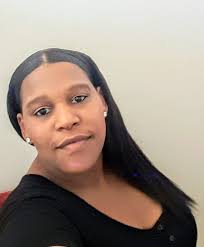 Naples expat moving back in February