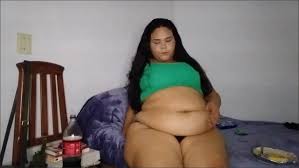 Bigcutie Cherries - 2019 12 13 BBW Close Up Belly Play