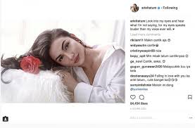 Kecantikan ariel tatum itu bisa dilihat di berbagai foto yang ia unggah di instagram. Kemeja Putih Wanita Seksi