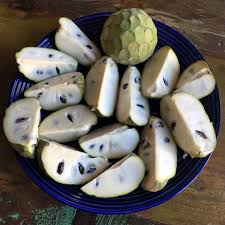 The Cherimoya Or Chirimoya Annona Cherimola Is A Fruit From The Andes Or Cen America Grown In S Asia Cen America S Amer S Calif Portug Frutas Legumes