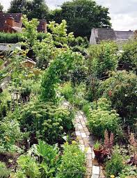 The Edible Garden Alys Fowler By Jodie Edible Garden Beautiful Gardens Cottage Garden