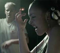 de lo local a lo internacional