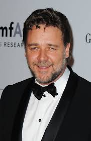 Older than my children, younger than my parents, get the odd job. Russell Crowe Messy Cut Russell Crowe Looks Stylebistro
