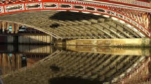 لندن إلى ليدز بالقطار الحافلة السيارة والطيران