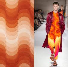 Dieser handgearbeitete teppich ist aus ganzwolle 1970. Die Mode Von Dries Van Noten Trifft Auf Die Muster Von Verner Panton Welt