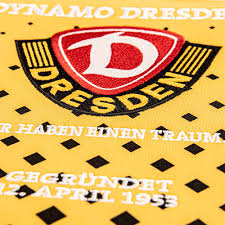 Sportgemeinschaft dynamo dresden e.v., commonly known as sg dynamo dresden or dynamo dresden, is a german football club in dresden, saxony. Ubergabewimpel Sg Dynamo Dresden 2020 21 Sg Dynamo Dresden Fanshop