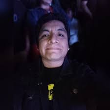 Cuando ponen Reggaeton viejito ;) Hoy zona dembow con mucho floww !