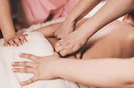 Royal Four Hand Massage (Our Bestseller!) - Lullaby Spa